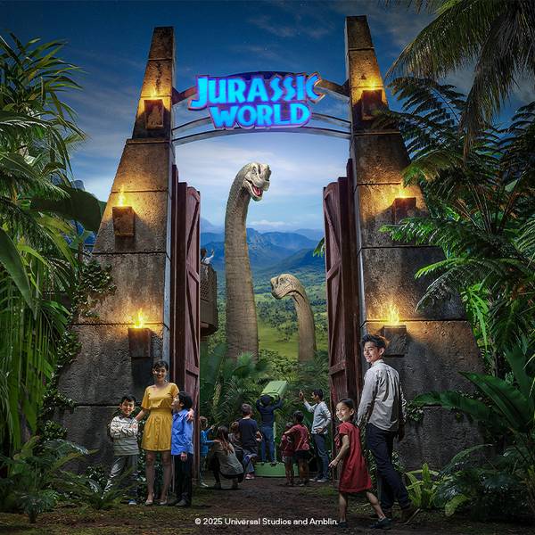 Jurassic World: The Experience