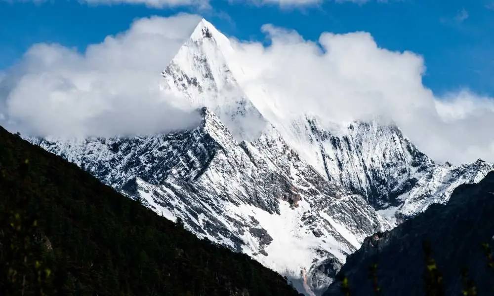 หุบเขาย่าติง (Yading Nature Reserve)