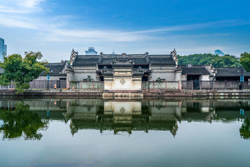 Tianyi Pavilion Library (天一阁博物馆)