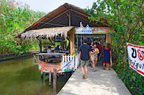 ที่เที่ยวสมุทรปราการ - ตลาดน้ำบางน้ำผึ้ง