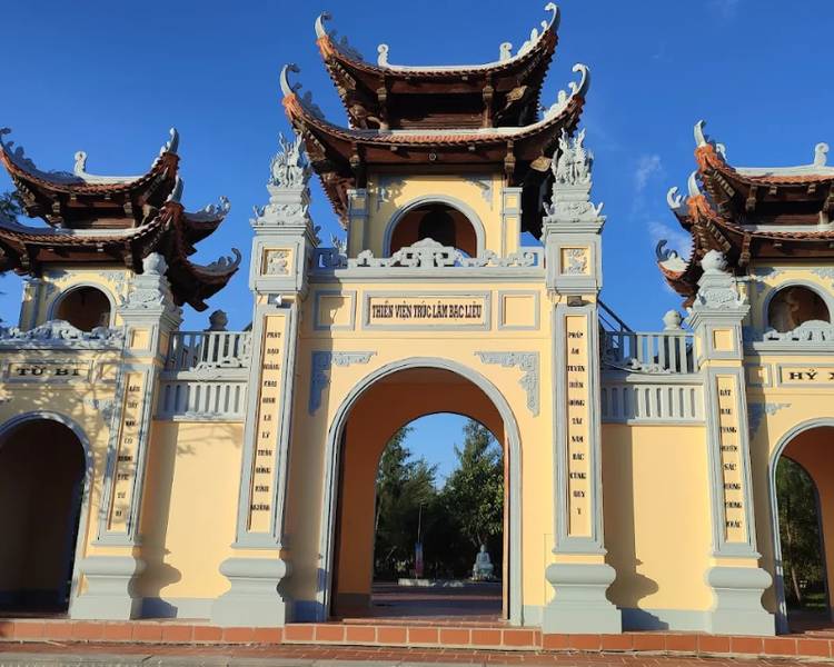 Thiền viện Trúc Lâm là điểm du lịch tâm linh “hút khách” tại Bạc Liêu.