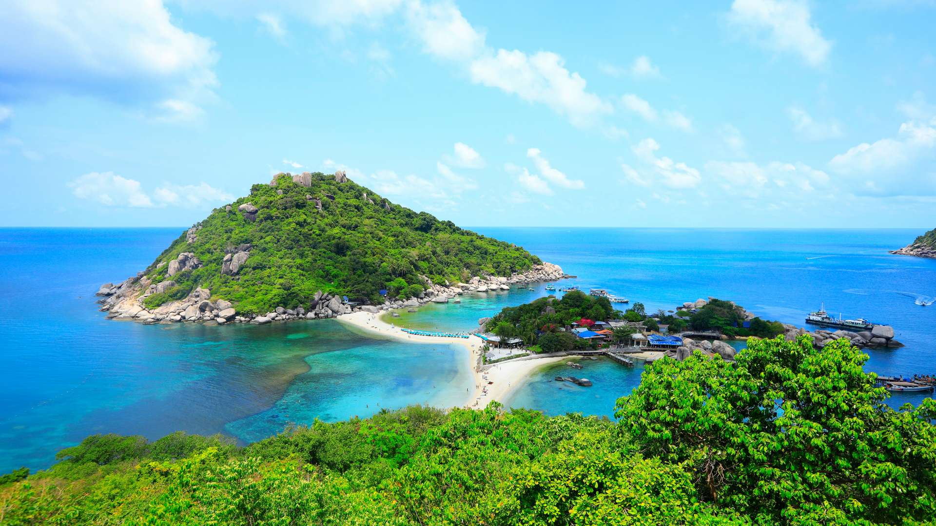 The Best Time to Visit Thailand for Beaches, Cities, and More, Traveloka Team