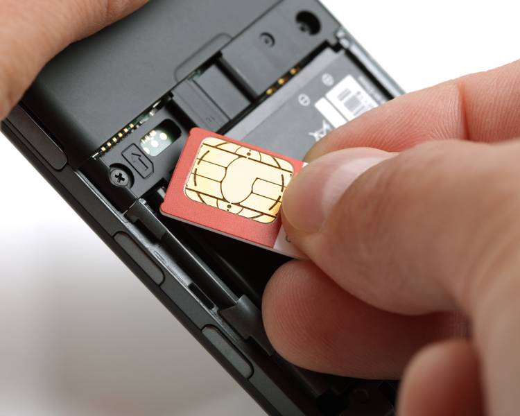 SIM du lịch Đài Loan vật lý là loại SIM truyền thống lắp trực tiếp vào khe SIM điện thoại.
