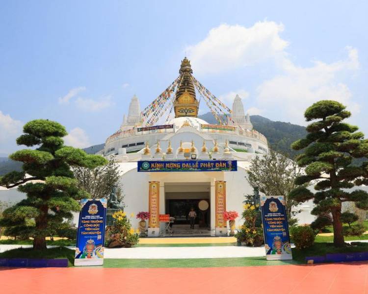 Đại Bảo Tháp Mạn Đà La Tây Thiên là công trình tâm linh đặc sắc nhất khu vực Bắc Bộ.