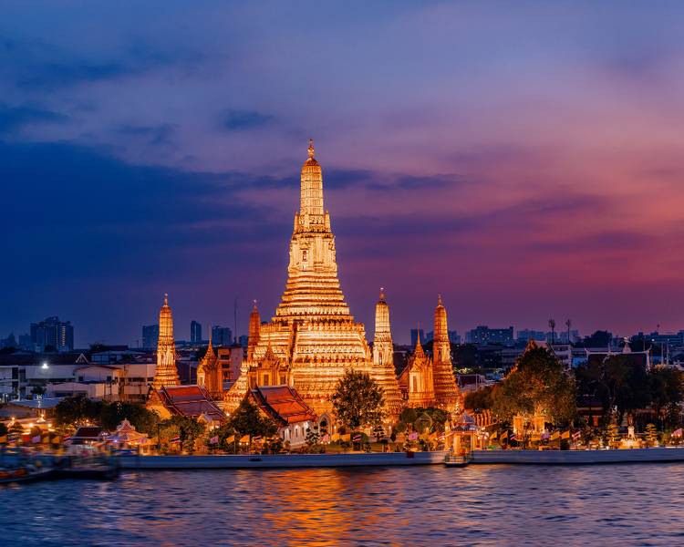 Tháng 12 có bao nhiêu ngày để lên kế hoạch du lịch Bangkok - nơi có ngôi đền Wat Arun đẹp nhất Thái Lan?
