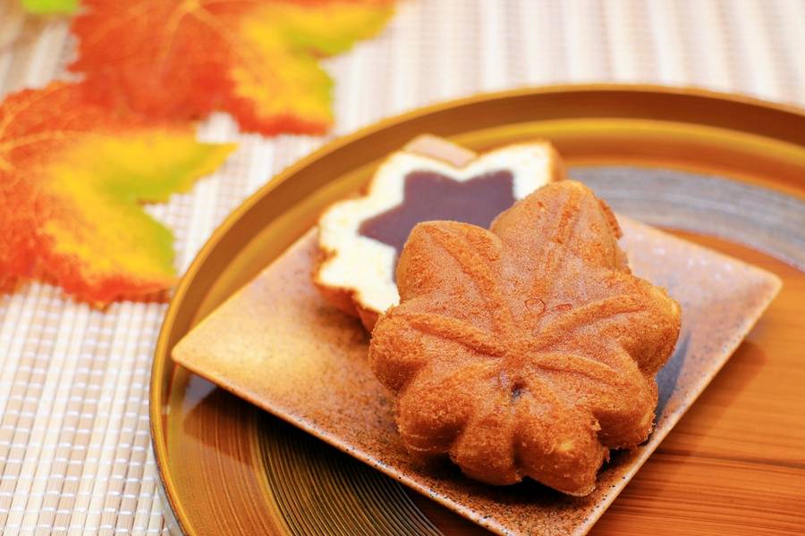 Chiếc bánh hình lá phong là một biểu tượng của thành phố Hiroshima. 