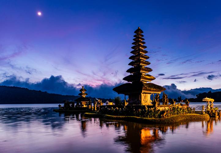 Bali, Indonesia, offers visa-free entry for Filipino travelers.
