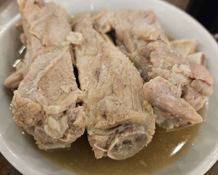 Trà xương sườn là đặc sản Singapore rất nổi tiếng đối với khách du lịch.