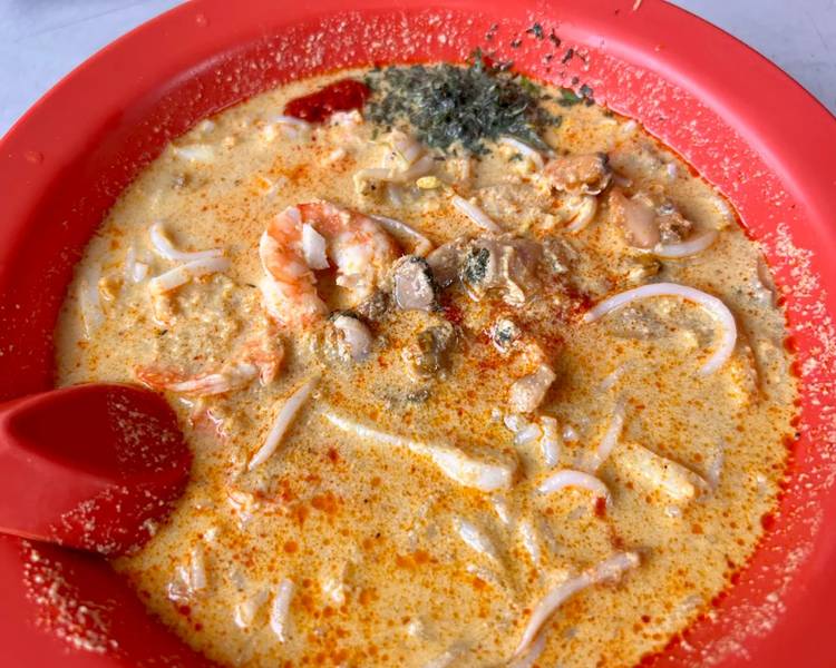 Katong Laksa là một biến thể Lasak độc đáo trong đặc sản Singapore.