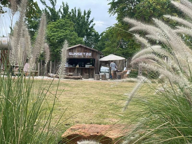 คาเฟ่ SUNSET 22