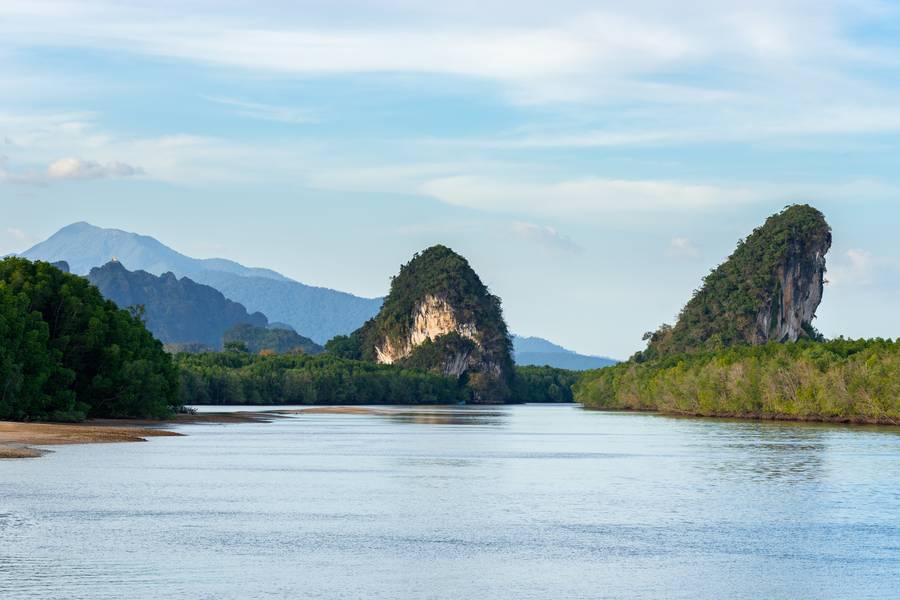 Khao Kanab Nam