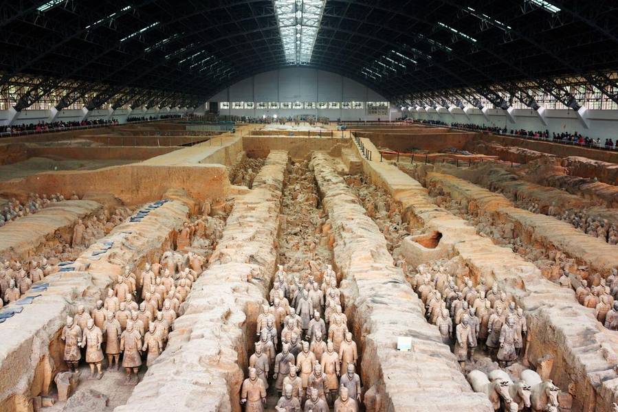 Khu vực bảo tàng quân đội đất nung nổi tiếng tại Bảo tàng Lăng mộ hoàng đế Tần Thủy Hoàng