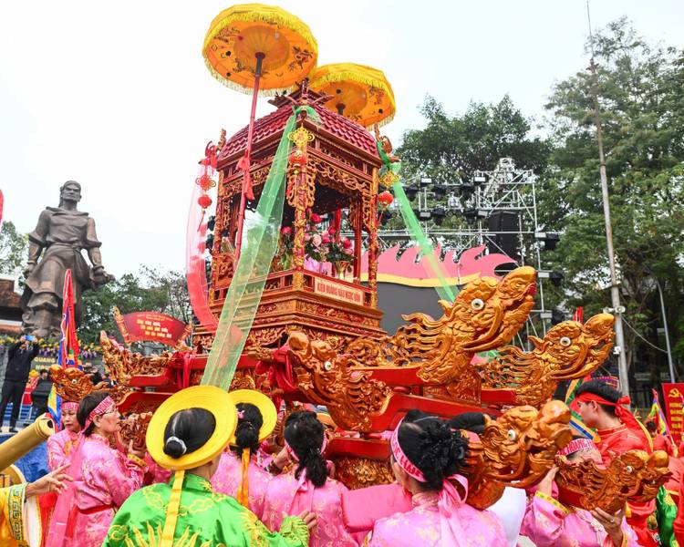 Lễ hội Gò Đống Đa là lễ hội ở Hà Nội để tưởng nhớ chiến công lẫy lừng của vua Quang Trung.