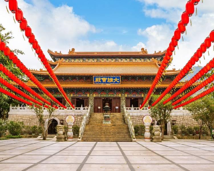 Tu viện Po Lin tại Đại Nhĩ Sơn là một trong những tu viện Phật giáo lâu đời nhất Hong Kong .