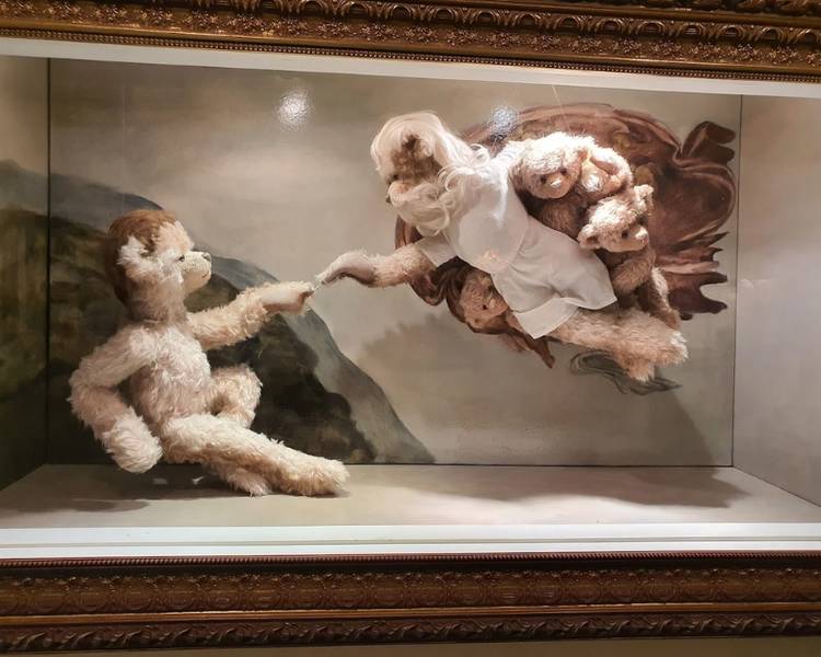Nếu Arte Museum Jeju sử dụng ánh sáng và công nghệ để tạo nên kiệt tác thì Teddy Bear Museum Jeju sử dụng những chú gấu bông.