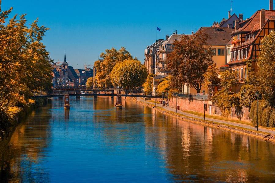 Một Strasbourg dịu dàng trong sắc thu. 
