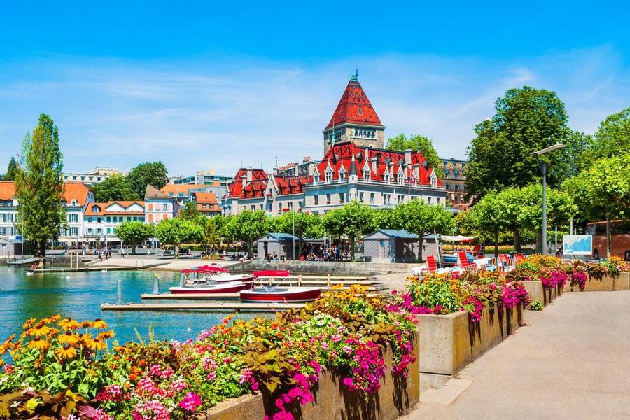 Vô vàn hoạt động giải trí hấp dẫn đang chờ đón du khách tại hồ Geneva.