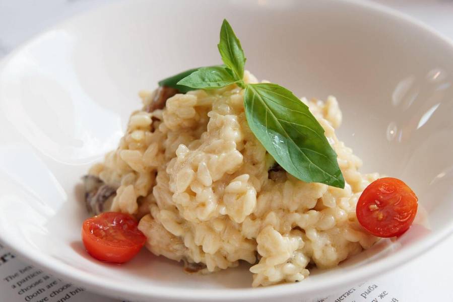 Risotto là món cơm đặc trưng của miền Bắc Ý. 