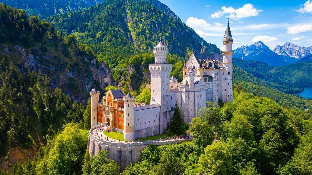 Thành phố Munich sở hữu cảnh sắc lãng mạn và bề dày lịch sử lâu đời. 