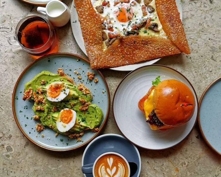 Nạp lại năng lượng bằng một bữa brunch chuẩn Pháp ngay tại Anfu Road.