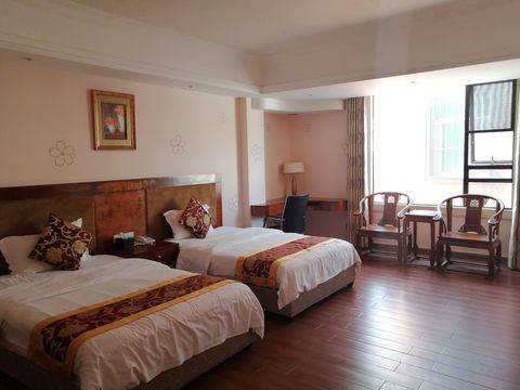 Fuxiang Holiday Hotel