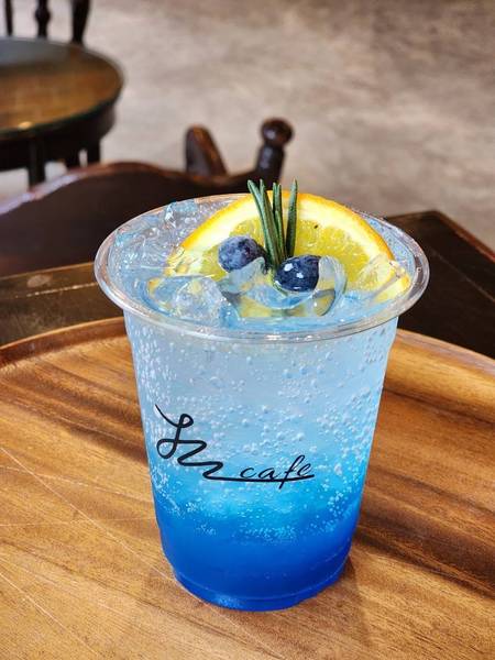J22 CAFE