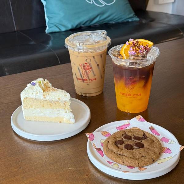 No.5 cafe' suphanburi