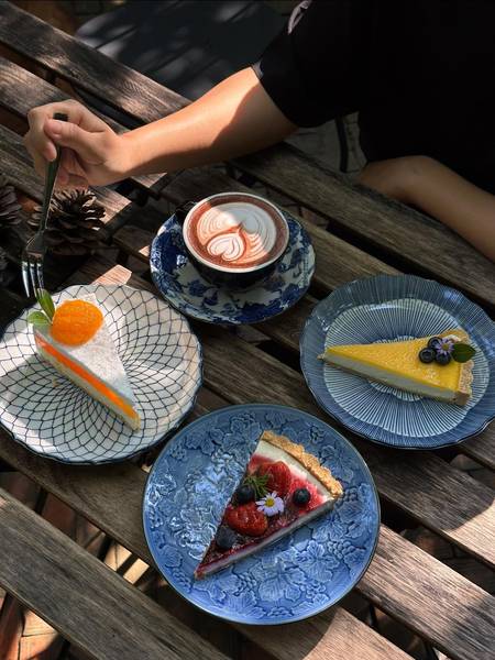 A Life cafe & gallery