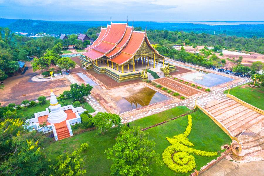 วัดสิรินธรวรารามภูพร้าว