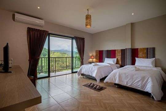 Thanburi Resort