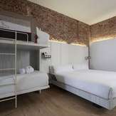 Petit Palace Lealtad Plaza