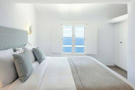 Canaves Oia Suites