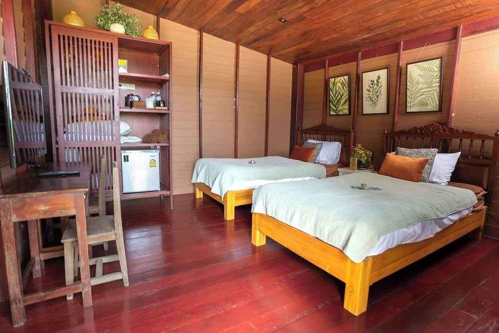 สวนป่าเขาล้อม โฮมสเตย์ (Suan Pa Khao Lom Homestay)