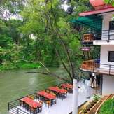 Baan Poompruk Resort