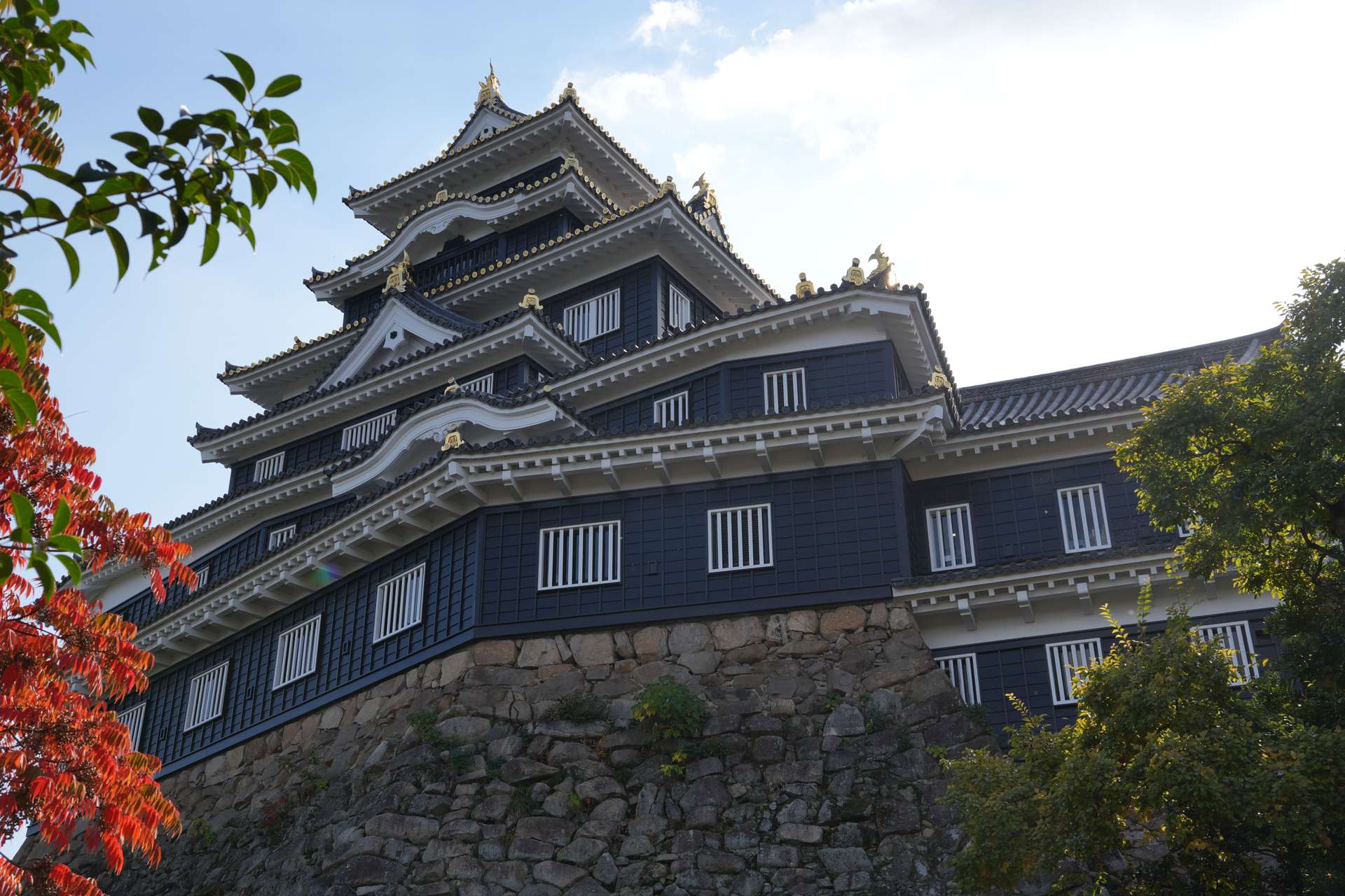 Explore Chugoku, Japan: Floating Shrines, Ancient Castles, and the Country's Only Sand Dunes, Traveloka Team