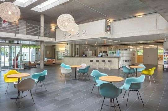 Lausanne Youth Hostel Jeunotel 