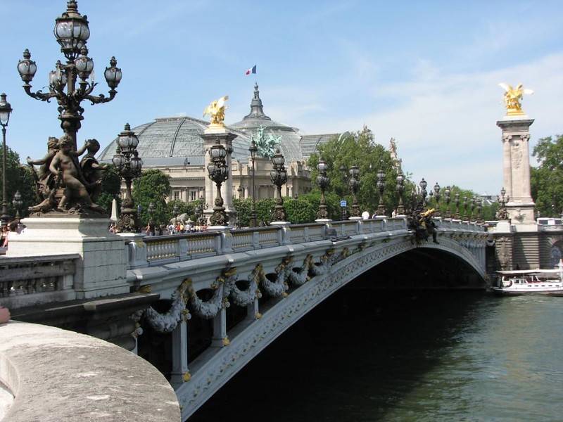 Alexander III Bridge