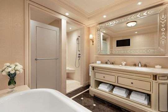 โรงแรมแชงกรี-ลา ปารีส (Shangri-La Paris)
