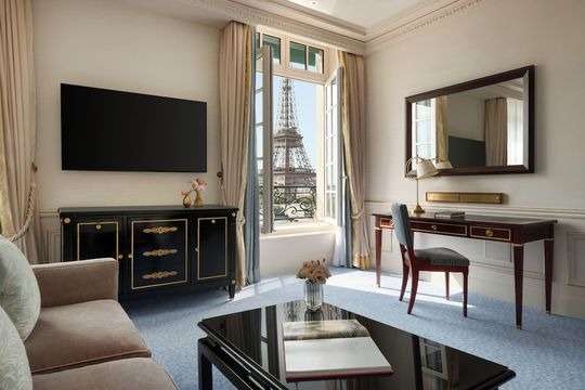 โรงแรมแชงกรี-ลา ปารีส (Shangri-La Paris)