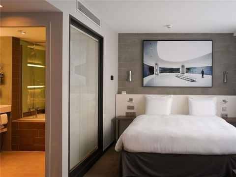 พูลแมน ปารีส ทัวร์ ไอเฟล (Pullman Paris Tour Eiffel)