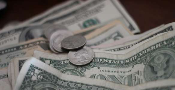 Tipping Culture in the USA: A Complete Guide to How Much and When to Tip, Traveloka Team