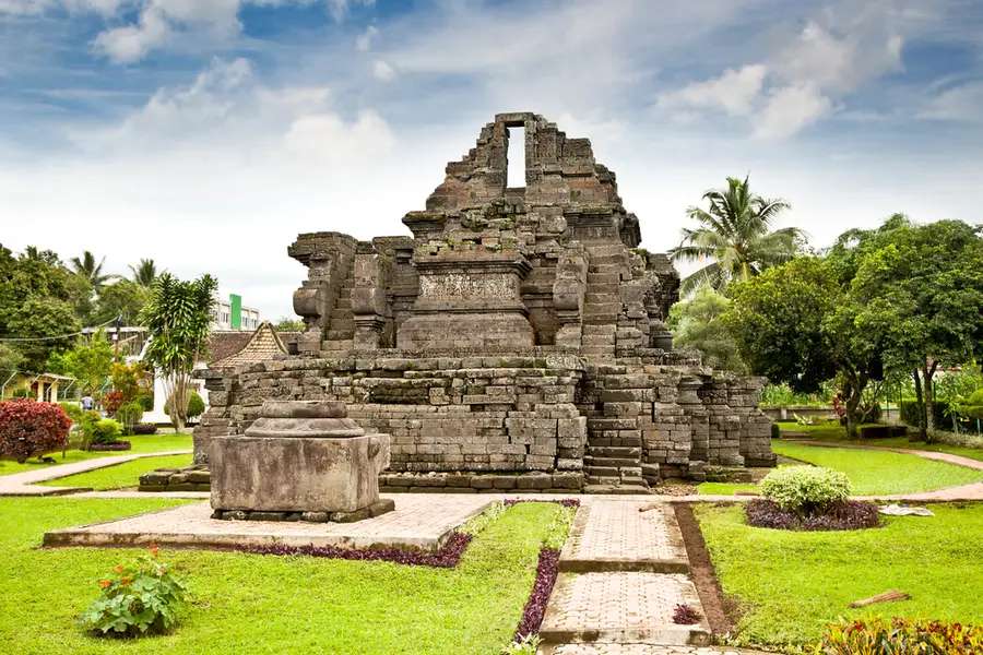 Surabaya to Malang: A Complete Guide to Getting There, Traveloka Accomodation