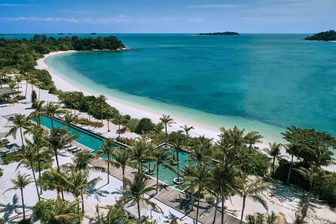 Visiting Batu Batu Island: Pristine Beaches, Marine Life, and Travel Tips, Traveloka MY