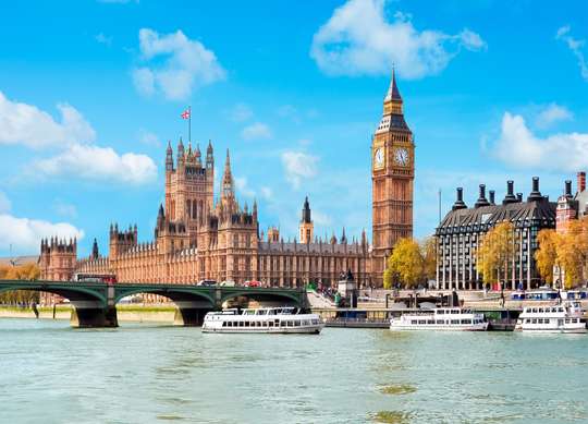 Pelayaran Wisata Sungai Thames, Rp 166.581