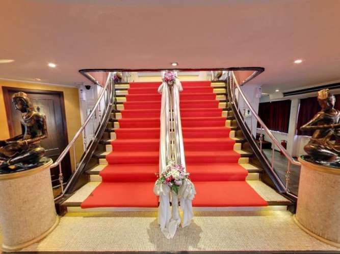 The Chaophraya Cruise - Bangkok River Dinner Cruise 2
