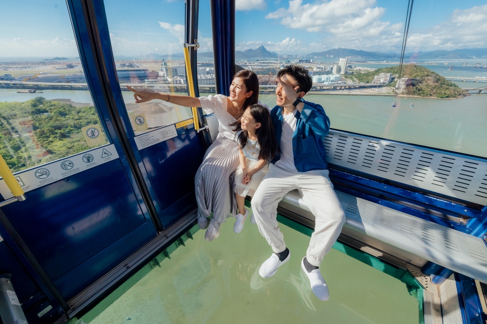 การจองตั๋วกระเช้านองปิง 360 (Ngong Ping 360 Cable Car) ล่วงหน้าจะช่วยให้คุณสามารถเข้าชมกระเช้ากระเช้านองปิง 360 (Ngong Ping 360 Cable Car) ได้อย่างรวดเร็ว