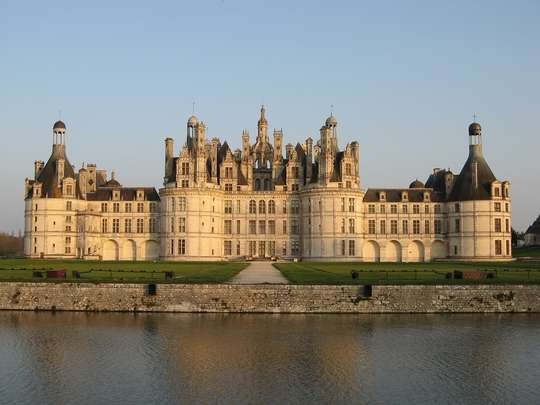 Loire Valley Tour from Paris: Chambord, Chenonceau, and Cheverny Castles, 4.005.184 VND