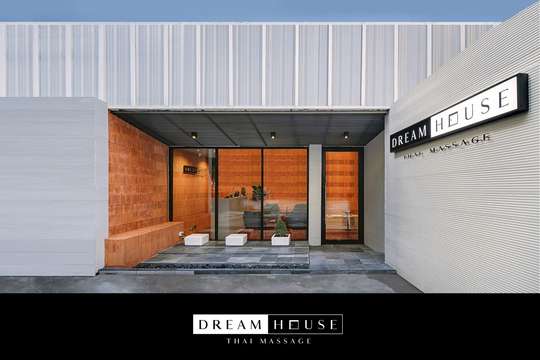 Dream House Thai Massage at Langsuan Branch