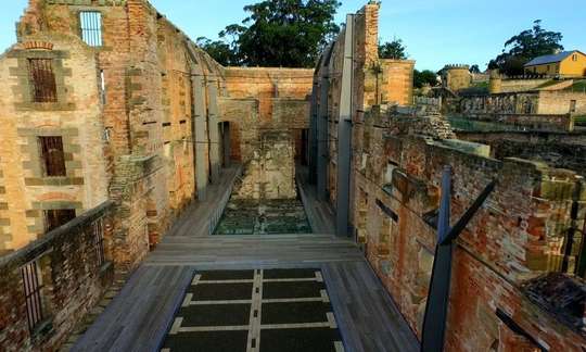 Port Arthur Day Tour with Carnarvon Bay Cruise
