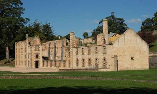 Port Arthur Day Tour with Salamanca Market and Carnarvon Bay Cruise